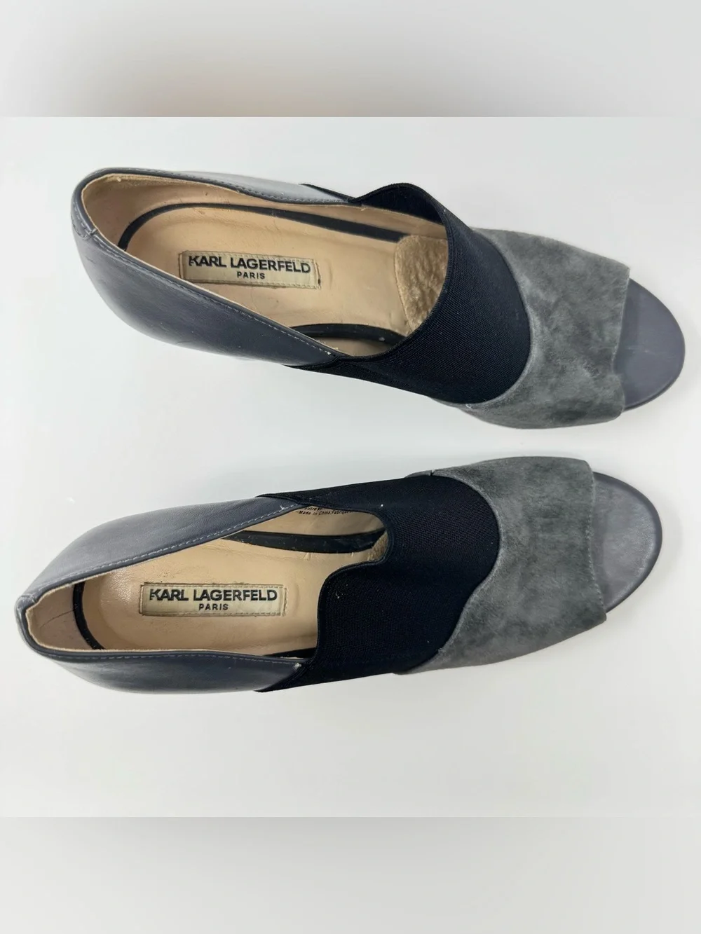 Karl Lagerfeld Darci Wedge Peep-Toe Ankle Booties in Gray & Black Size 7